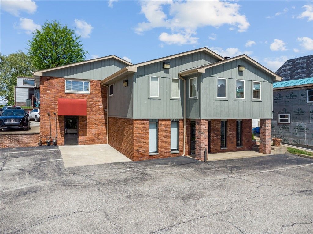 601 Lincoln Highway, East Mckeesport, PA 15035