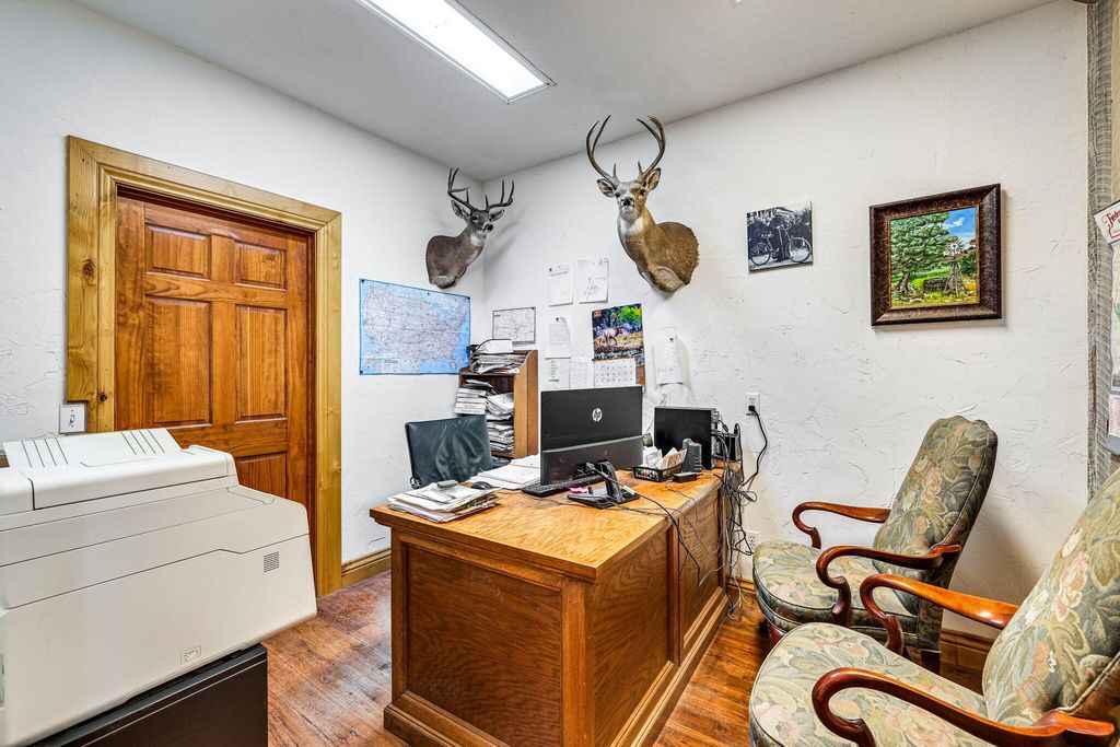 Image 23 of property listing at 2684 W Us Hwy 290, Fredericksburg, TX 78624