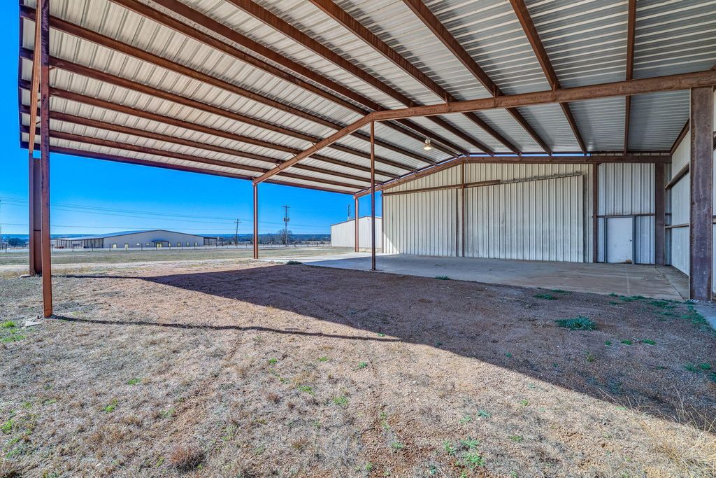 Image 46 of property listing at 2684 W Us Hwy 290, Fredericksburg, TX 78624