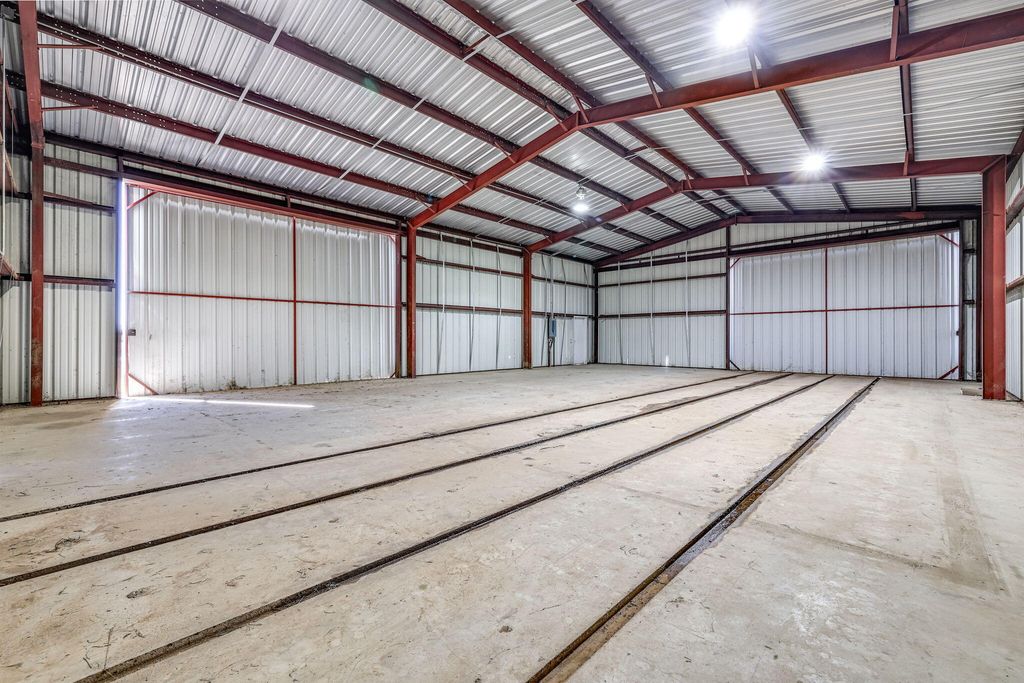 Image 48 of property listing at 2684 W Us Hwy 290, Fredericksburg, TX 78624