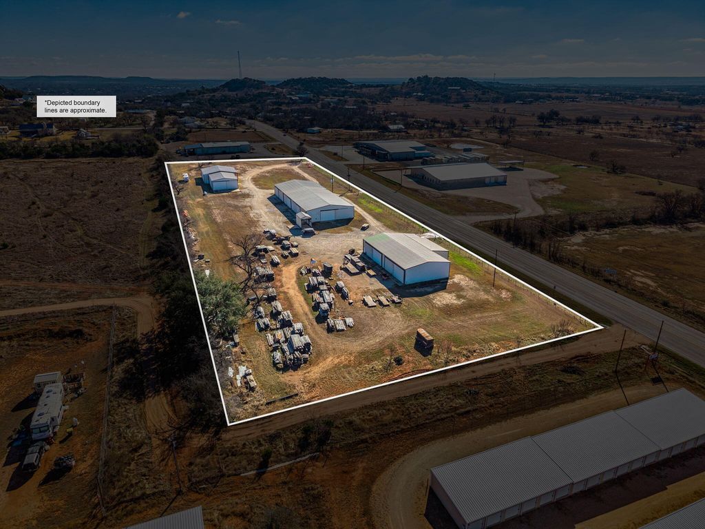 Image 52 of property listing at 2684 W Us Hwy 290, Fredericksburg, TX 78624