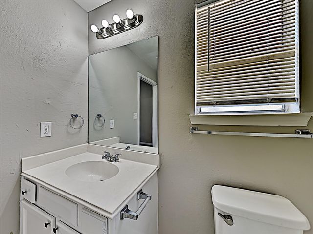 3215 Boynton Drive, Houston, TX 77045