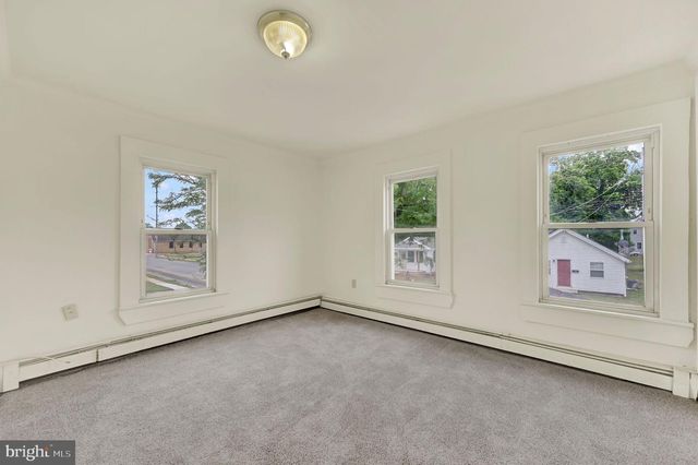 149 N QUEEN ST, Dover, DE 19904