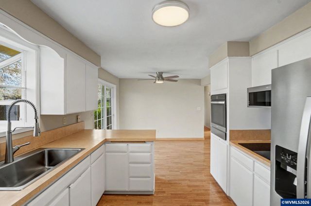 631 NE Sherwood Wy, Corvallis, OR 97330