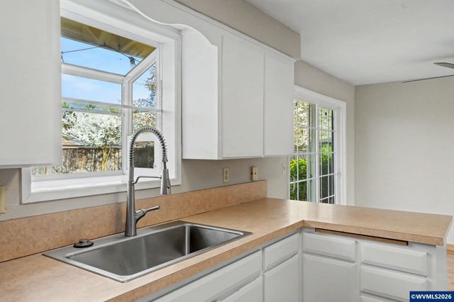 631 NE Sherwood Wy, Corvallis, OR 97330