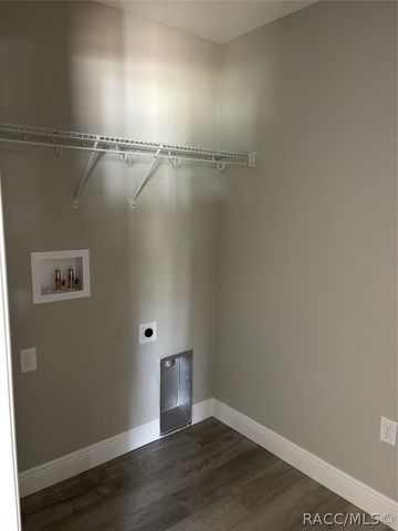 6604 N Roland Drive, Dunnellon, FL 34433