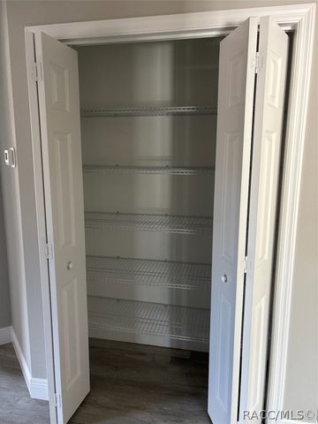 6604 N Roland Drive, Dunnellon, FL 34433