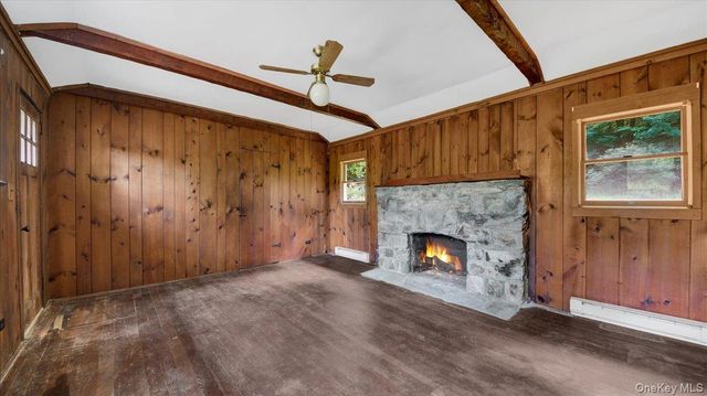 86 Dean Road, Carmel, NY 10512