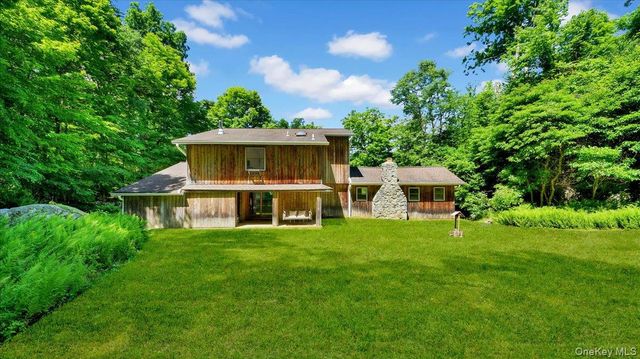 86 Dean Road, Carmel, NY 10512