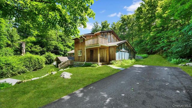 86 Dean Road, Carmel, NY 10512