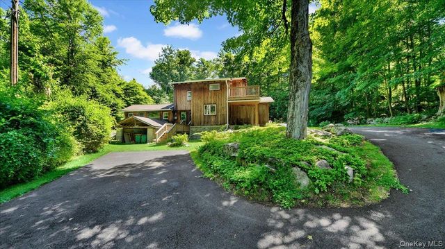 86 Dean Road, Carmel, NY 10512