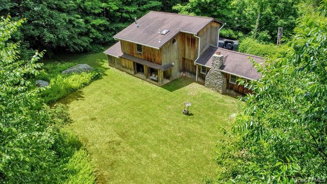 86 Dean Road, Carmel, NY 10512