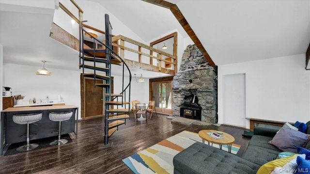 86 Dean Road, Carmel, NY 10512