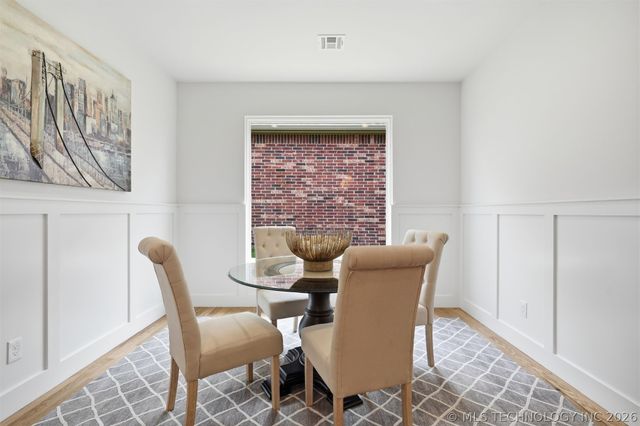 812 W Urbana Street S, Broken Arrow, OK 74012