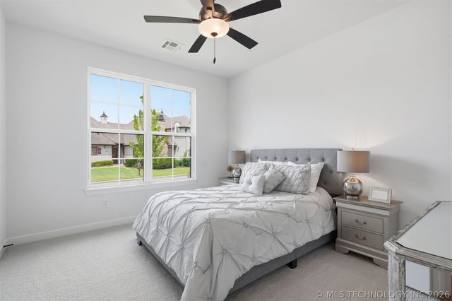 812 W Urbana Street S, Broken Arrow, OK 74012