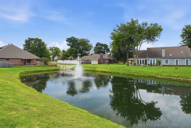812 W Urbana Street S, Broken Arrow, OK 74012