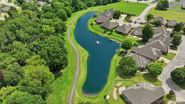 812 W Urbana Street S, Broken Arrow, OK 74012