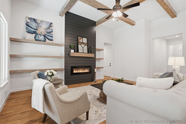 812 W Urbana Street S, Broken Arrow, OK 74012