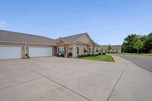 2439 Stonecenter Ln, Murfreesboro, TN 37128