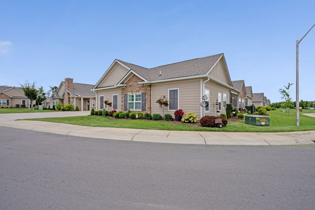 2439 Stonecenter Ln, Murfreesboro, TN 37128