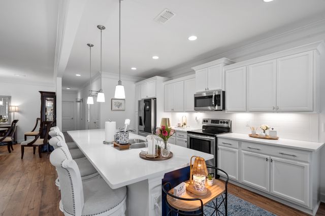 2439 Stonecenter Ln, Murfreesboro, TN 37128