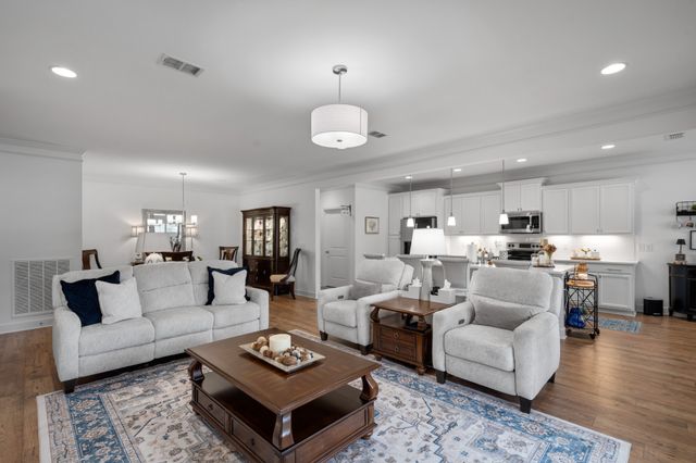 2439 Stonecenter Ln, Murfreesboro, TN 37128