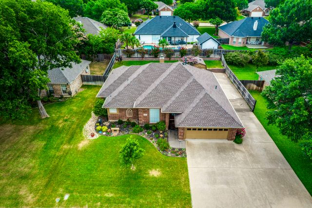 1624 Ross Drive, Midlothian, TX 76065