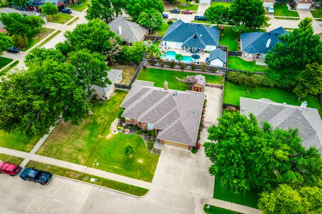 1624 Ross Drive, Midlothian, TX 76065