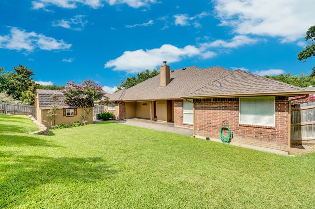 1624 Ross Drive, Midlothian, TX 76065