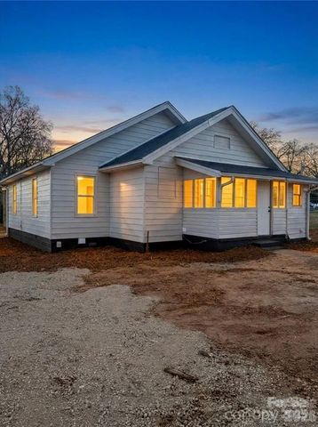 102 S Watterson Street, Kings Mountain, NC 28086