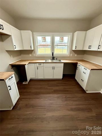 102 S Watterson Street, Kings Mountain, NC 28086