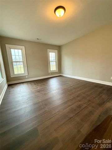 102 S Watterson Street, Kings Mountain, NC 28086