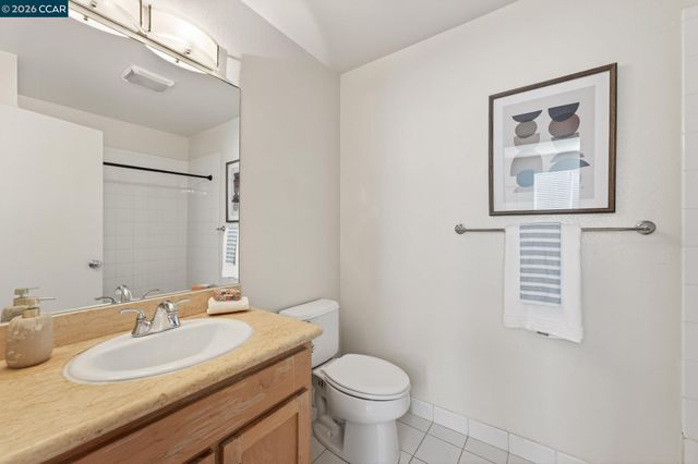 161 Marina Lakes Dr, Richmond, CA 94804