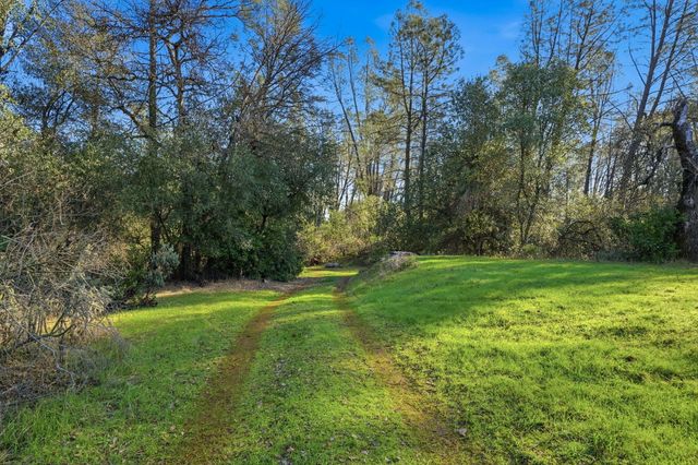 7766 Raven Road, Redding, CA 96001