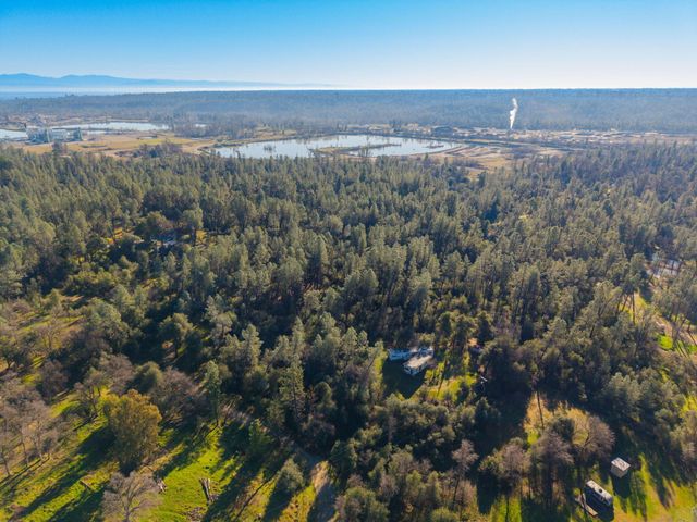 7766 Raven Road, Redding, CA 96001