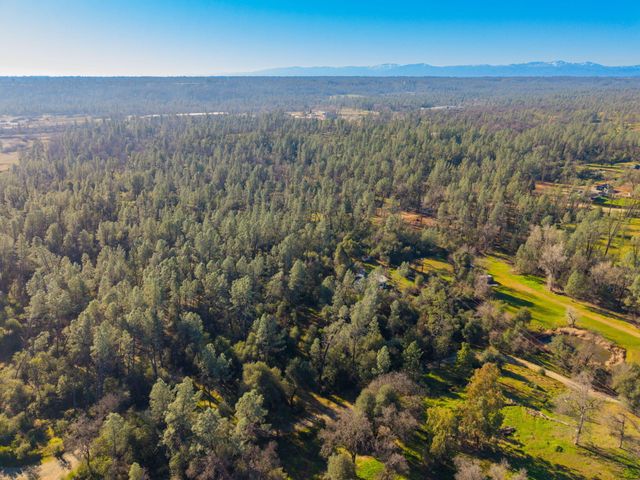 7766 Raven Road, Redding, CA 96001