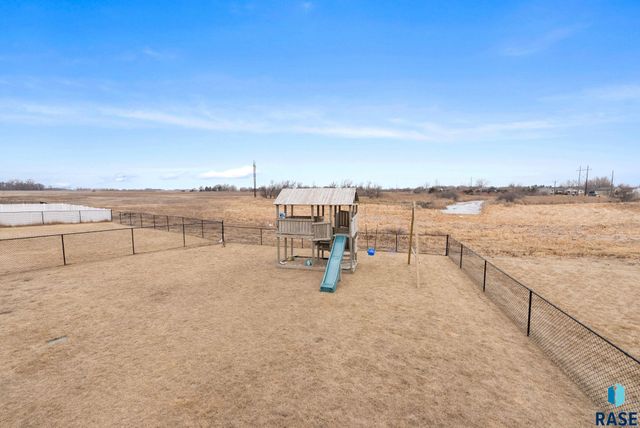 6205 S Dublin Ave Avenue, Sioux Falls, SD 57106