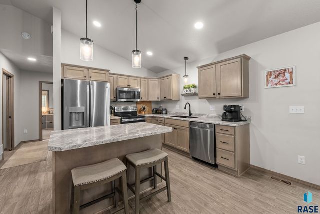 6205 S Dublin Ave Avenue, Sioux Falls, SD 57106