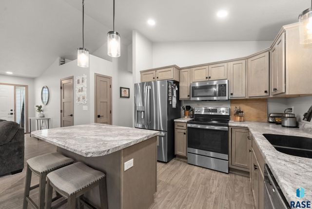 6205 S Dublin Ave Avenue, Sioux Falls, SD 57106