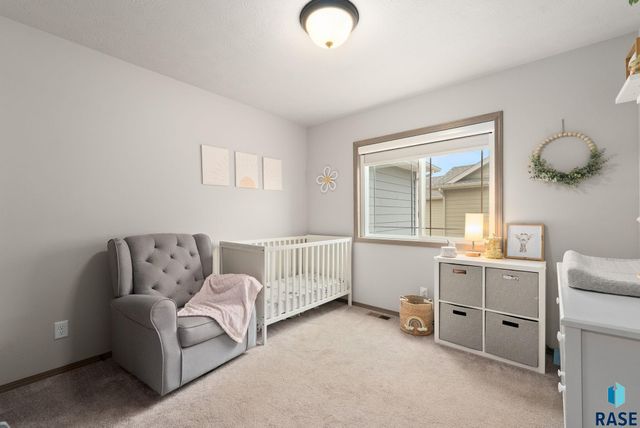 6205 S Dublin Ave Avenue, Sioux Falls, SD 57106