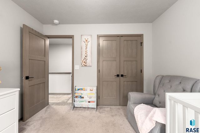 6205 S Dublin Ave Avenue, Sioux Falls, SD 57106