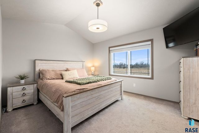 6205 S Dublin Ave Avenue, Sioux Falls, SD 57106