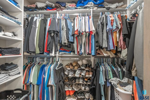 6205 S Dublin Ave Avenue, Sioux Falls, SD 57106