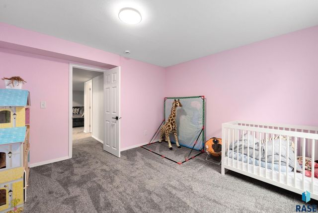 6205 S Dublin Ave Avenue, Sioux Falls, SD 57106