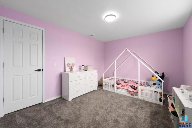 6205 S Dublin Ave Avenue, Sioux Falls, SD 57106