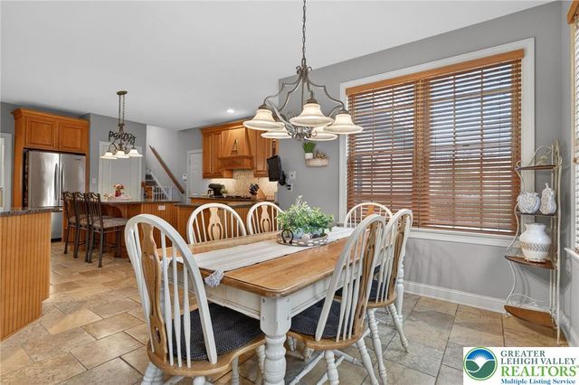 45 Crest Boulevard, Palmer Twp, PA 18045