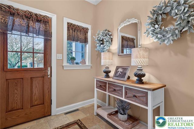 45 Crest Boulevard, Palmer Twp, PA 18045
