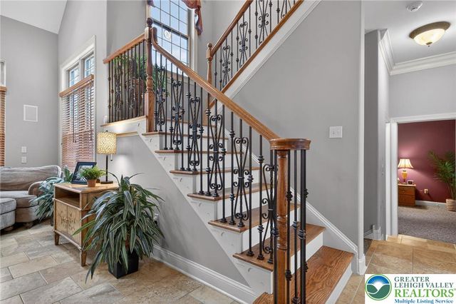 45 Crest Boulevard, Palmer Twp, PA 18045