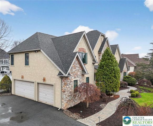 45 Crest Boulevard, Palmer Twp, PA 18045