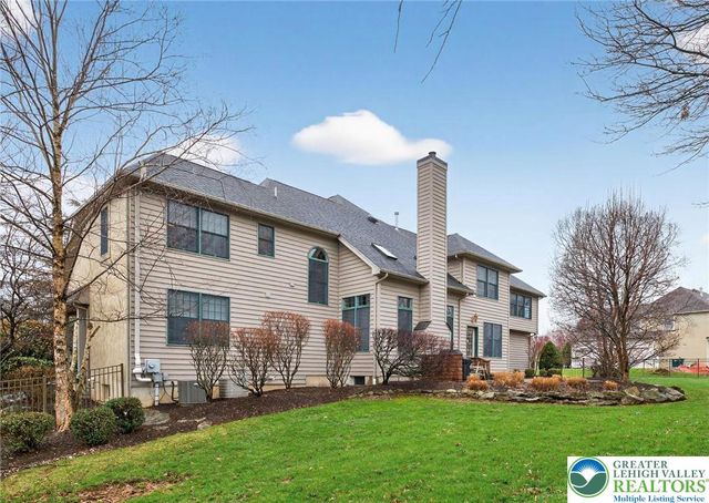 45 Crest Boulevard, Palmer Twp, PA 18045